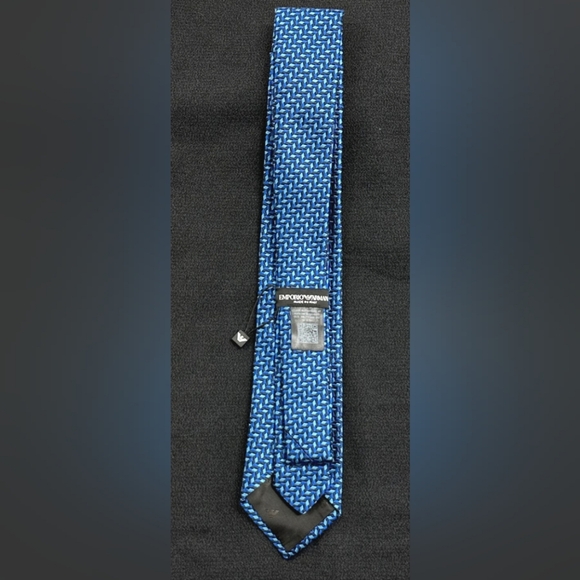 NWOT EMPORIO ARMANI 👔 100% Silk ◇ Blues And Black Patterned Men's Tie - Picture 2 of 4